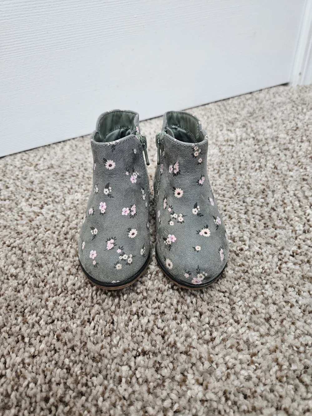 Cat & Jack 6T Gray Floral Zip Booties - Toddler Shoes
